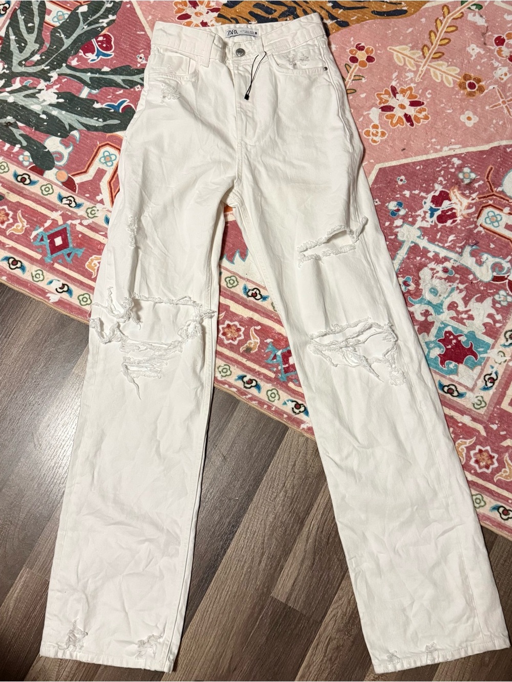 Zara White Distressed Straight Jeans